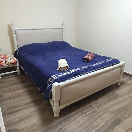 Home Apartments バトゥーミ エクステリア 写真